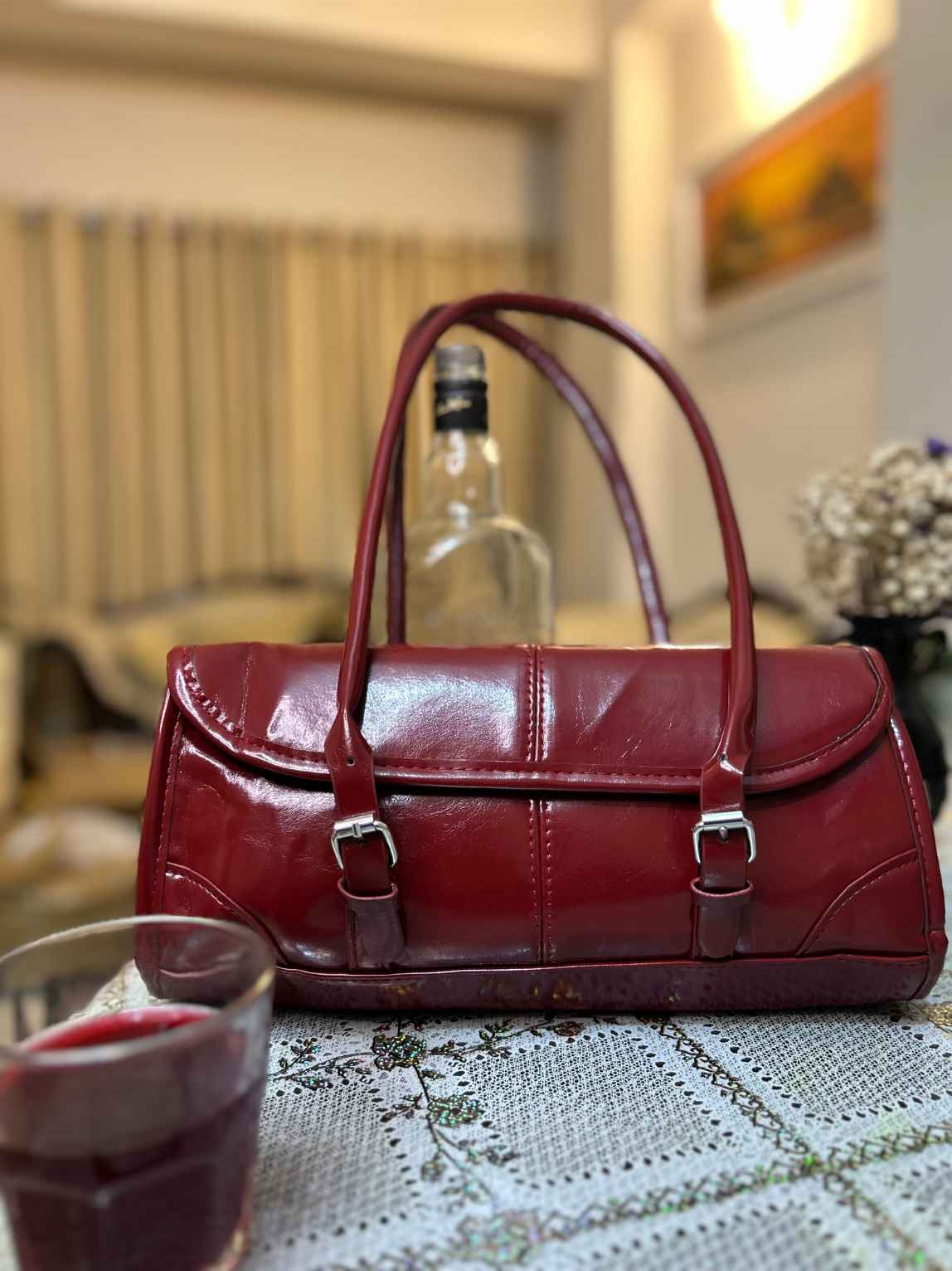 The Premium Oil-Waxed Retro Handbag for Women by GlowBagh – view 4